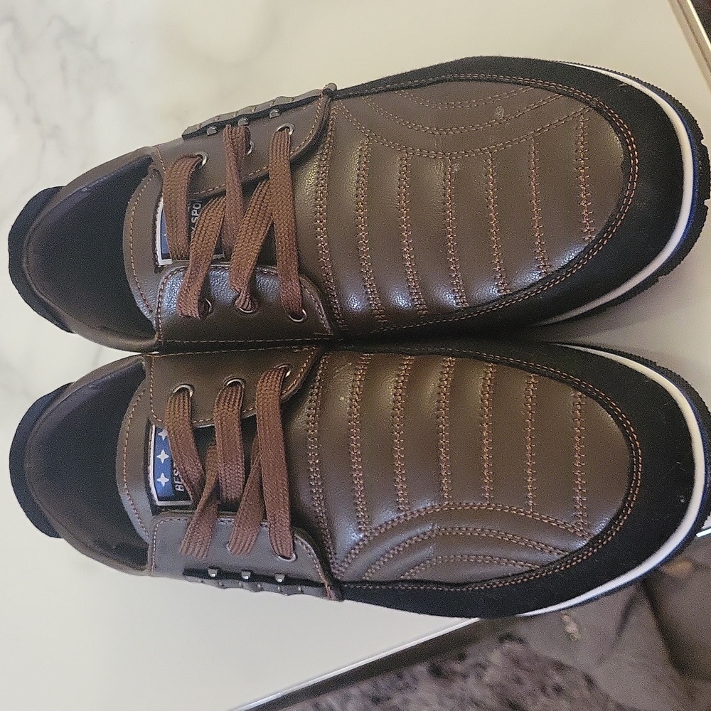 Shoes - Picture 4 of 5